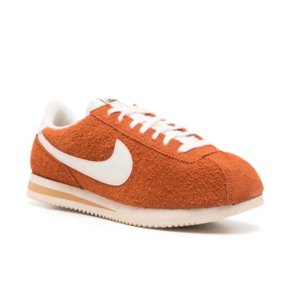 Nike Cortez SE sneakers in Burnt Orange